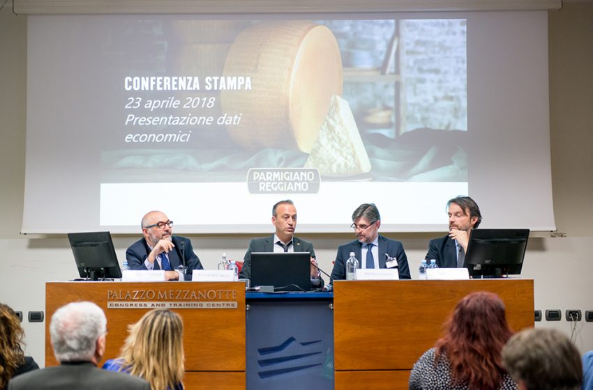  Parmigiano Reggiano, produzione record nel 2017